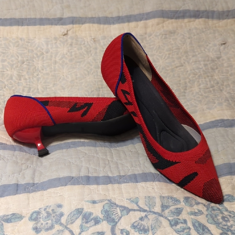Stylish Red Women's Kitten Heel Shoes - Size 9 - Knitted Upper